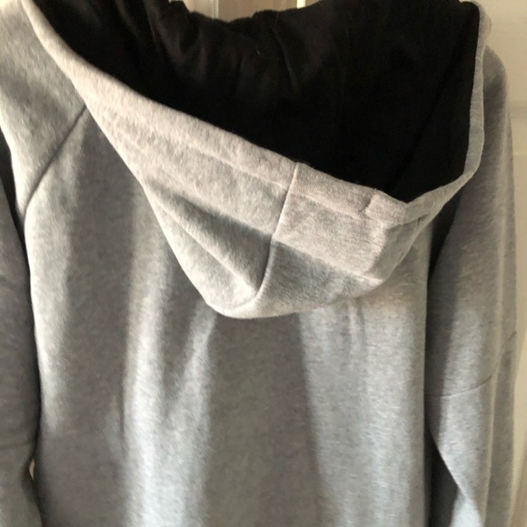 Brand new sweatshirt - Picture 4 of 5